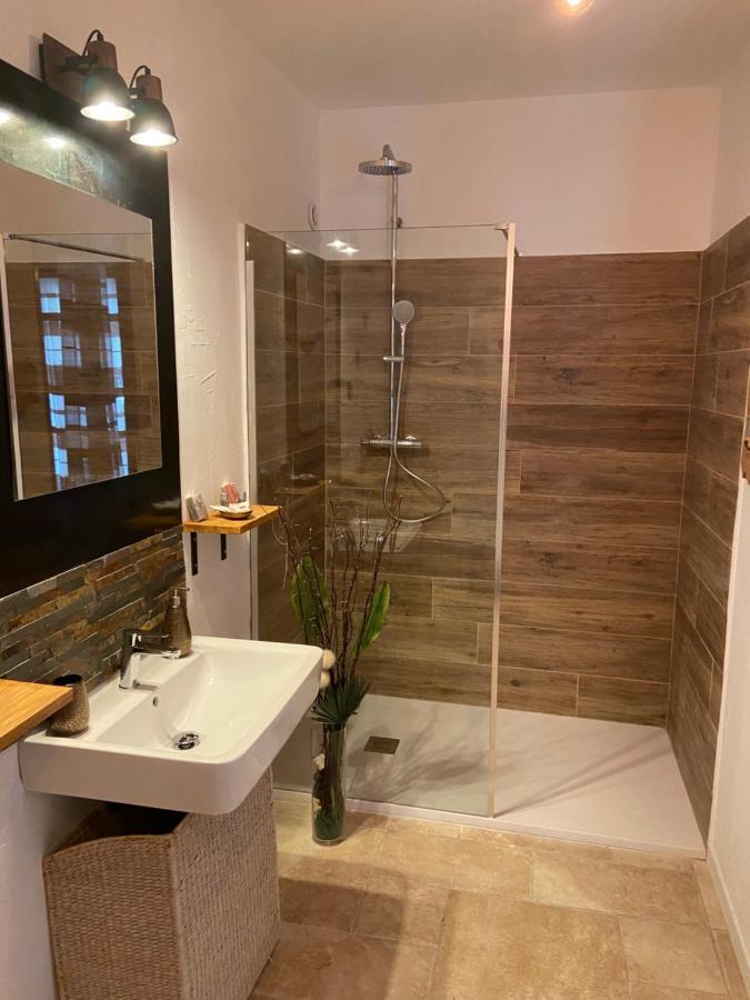 Bastide Campagne Canal Cucuron Ngoại thất bức ảnh