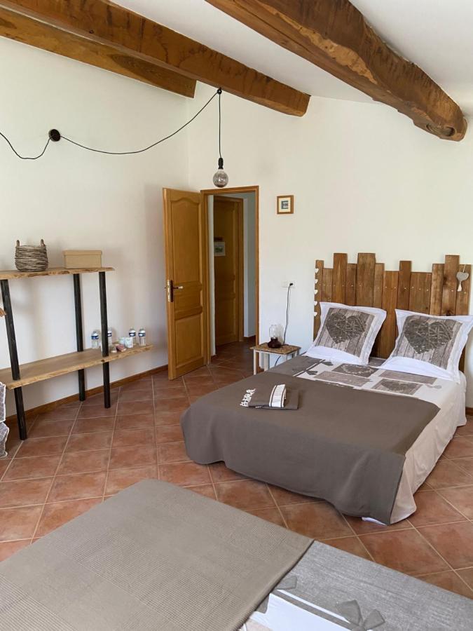 Bastide Campagne Canal Cucuron Ngoại thất bức ảnh